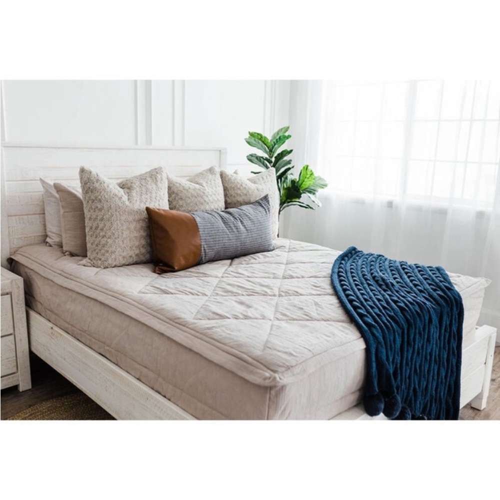 The Morgan Beddys zipper bedding KING size - USED - tan - beige